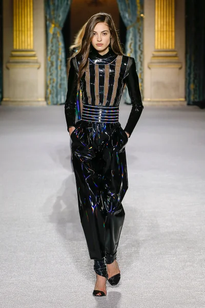 Look 74
